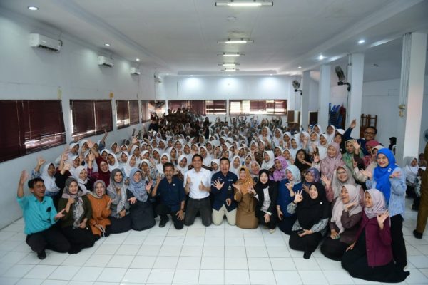 BJB Ciptakan Pelajar Rajin Menabung, Mini Bank Gatsoe Resmi Dibuka di SMKN 1 Indramayu