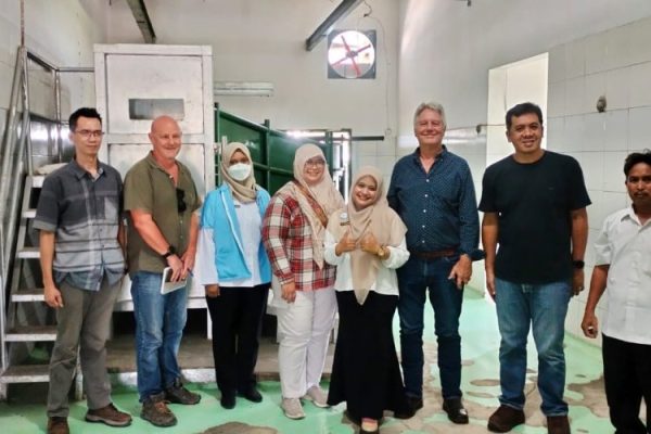 Dilirik Konsultan Australia, RPH Cipancuh Siap Terapkan Standar Pemotongan Kerbau Kelas Dunia