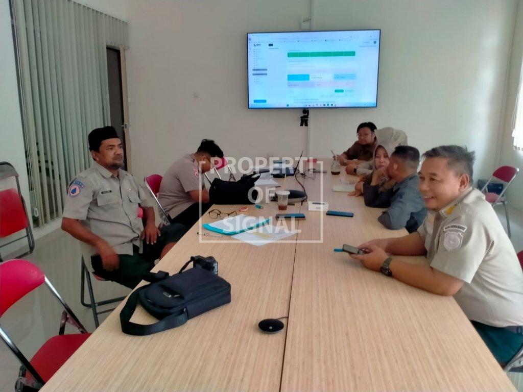 Suhu Capai 37,8°C, BPBD Indramayu Imbau Warga Kurangi Aktivitas Berat Terutama di Siang Hari Suhu Capai 37,8°C, BPBD Indramayu Imbau Warga Kurangi Aktivitas Berat Terutama di Siang Hari