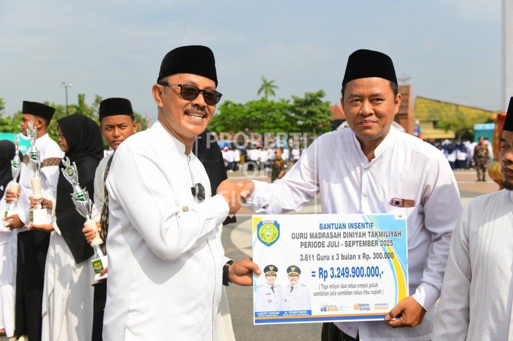 Peringatan Hari Santri Nasional 2025 di Indramayu, Momentum Kebangkitan dan Penguatan Peran Santri Peringatan Hari Santri Nasional 2025 di Indramayu, Momentum Kebangkitan dan Penguatan Peran Santri