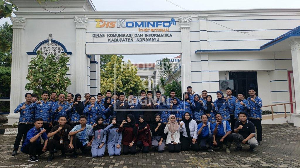 Momentum Sumpah Pemuda, SKPD Indramayu Kompak Gaungkan Semangat Persatuan Momentum Sumpah Pemuda, SKPD Indramayu Kompak Gaungkan Semangat Persatuan