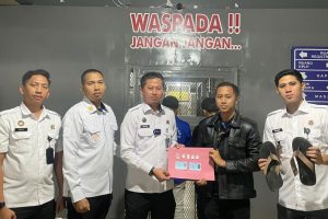 Petugas Lapas Indramayu Gagalkan Penyelundupan Narkoba yang Disembunyikan di Sandal