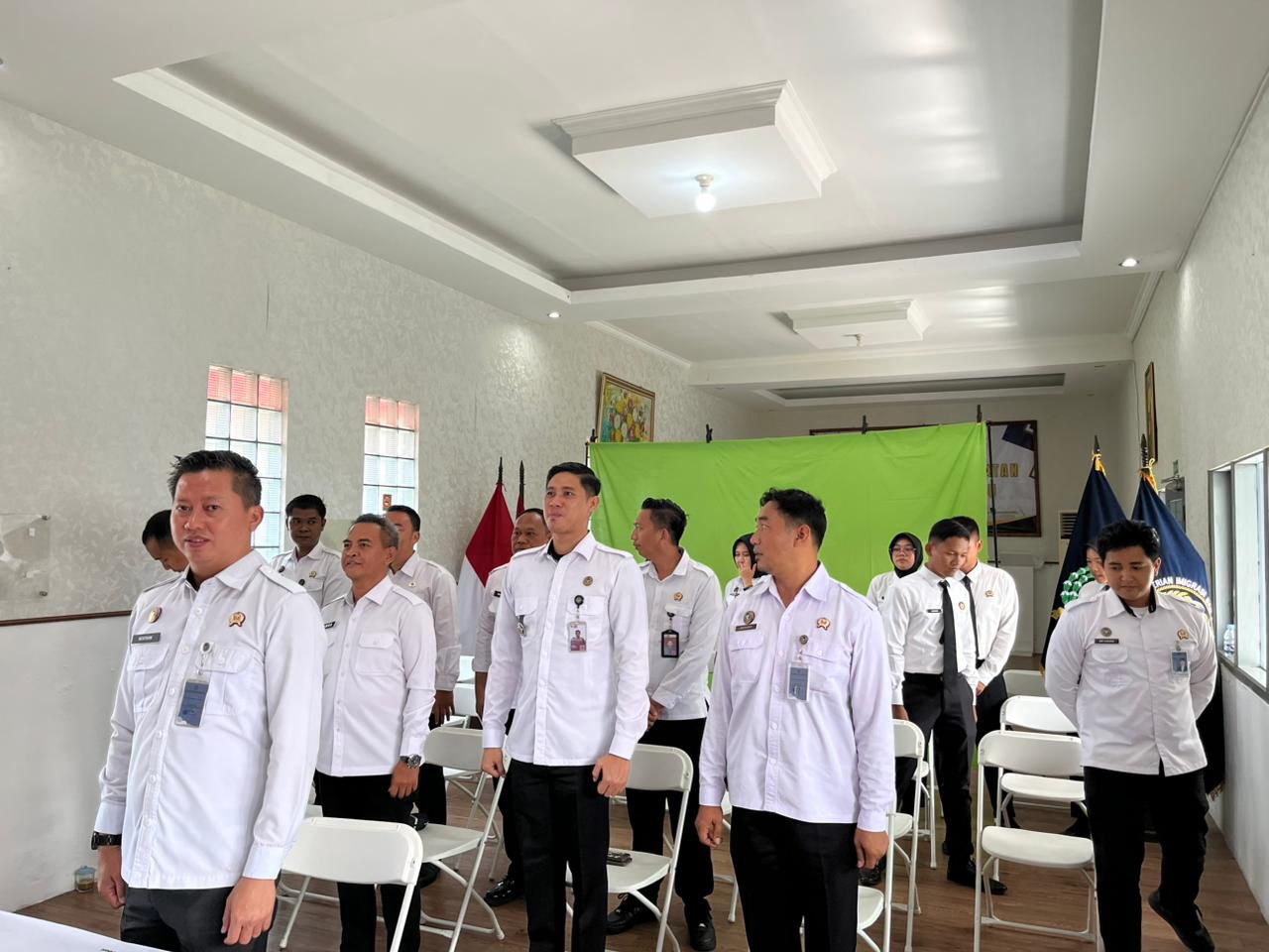 Serentak Se-Indonesia, Jajaran Lapas Indramayu Perkuat Komitmen Berantas Narkoba, Handphone, dan Barang Terlarang Serentak Se-Indonesia, Jajaran Lapas Indramayu Perkuat Komitmen Berantas Narkoba, Handphone, dan Barang Terlarang