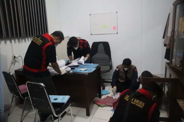‎Dugaan Korupsi PKBM, Ruang Kerja Kabid PAUD PNF Disdikbud digeledah Tim Kejari Indramayu