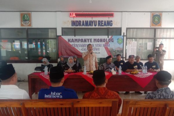 Panitia Pemilihan Kuwu Desa Singaraja Menggelar Kampanye Monolog Penyampaian Visi Misi Calon Kuwu.