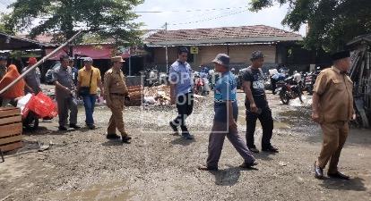Tingkatkan Retribusi Parkir, Komisi III Kunjungi Pasar Jatibarang