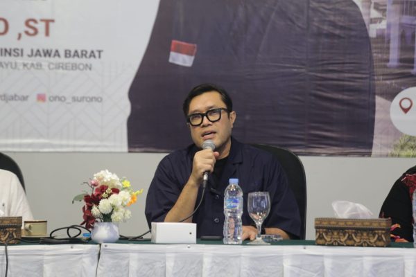 Pengawasan Pemerintahan 2026, Ono Surono Dorong Operator Desa Lebih Profesional