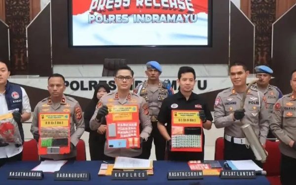 Gagalkan Peredaran Ganja Asal Jakarta, Satresnarkoba PolresIndramayu Ringkus DuaPengedar di Anjatan