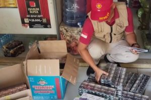 LOSARANG DISISIR! SATPOL PP & BEA CUKAI SITA RIBUAN BUNGKUS ROKOK ILEGAL DI INDRAMAYU