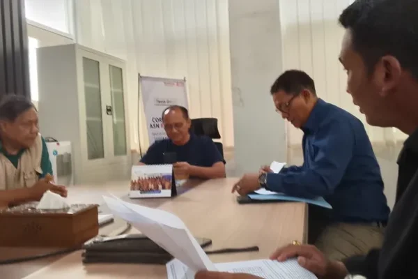 IWOI Geram Audensi Jawaban Bapenda Belum Jelas, Siap Bawa Polemik Pajak Reklame ke Kejari