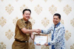 Berikan Penghargaan Pengelolaan Arsip Dinamis Tahun 2025: Pj. Sekda Ahmad Syadali Tekankan Digitalisasi Arsip untuk Wujudkan Tata Kelola yang Transparan