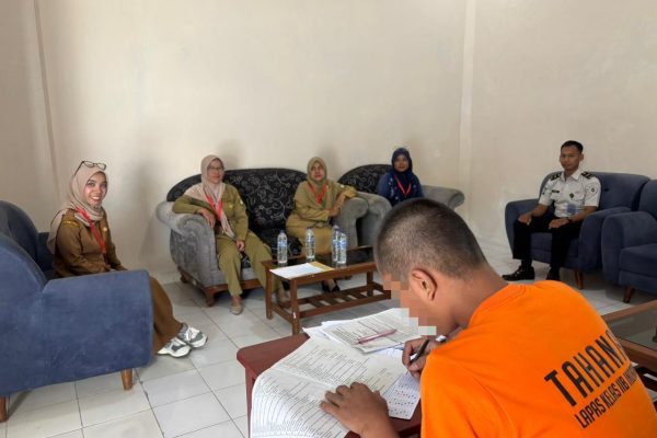 Hak Pendidikan Tak Terhenti, Dua Anak Berkonflik dengan Hukum di Lapas Indramayu Jalani ASAJ Susulan
